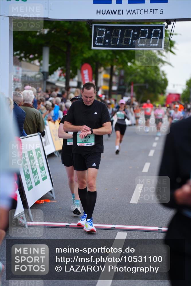 20.09.2026 - PSD Bank Halbmarathon LAZAROV Photography http://msf.ph/oto/10531100 20.09.2026 12:11:27 Ziel 1267, 1478, 2357, 2368, 2719, 2739, 2893, 3145, 3261, 3814 meine-sportfotos.de