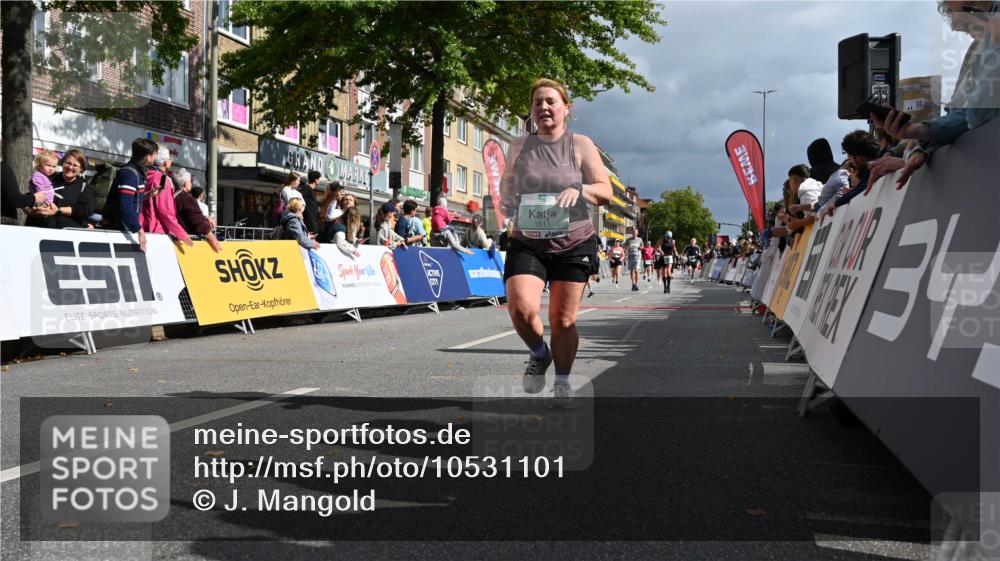 20.09.2026 - PSD Bank Halbmarathon J. Mangold http://msf.ph/oto/10531101 20.09.2026 12:16:22 Ziel 1611, 1649, 1971, 2070, 2114, 2792, 3318, 3719, 3911, 4090 meine-sportfotos.de