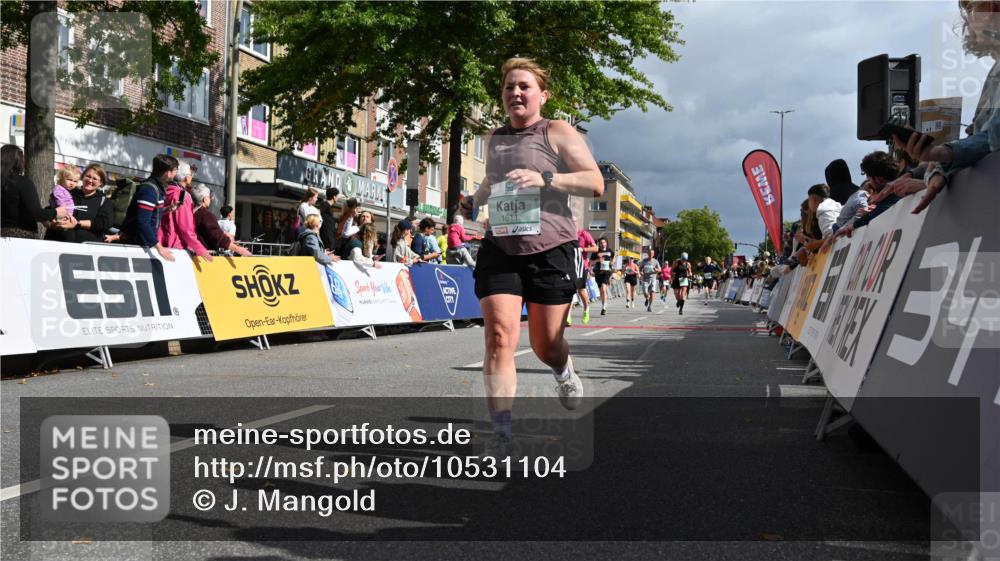 20.09.2026 - PSD Bank Halbmarathon J. Mangold http://msf.ph/oto/10531104 20.09.2026 12:16:23 Ziel 1611, 1649, 1971, 2070, 2114, 2792, 3318, 3719, 3911, 4090 meine-sportfotos.de