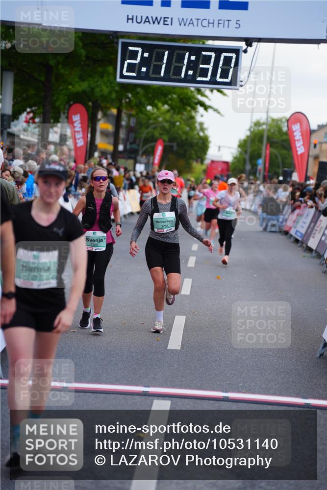 20.09.2026 - PSD Bank Halbmarathon LAZAROV Photography http://msf.ph/oto/10531140 20.09.2026 12:11:29 Ziel 1267, 1478, 2357, 2368, 2719, 2739, 2893, 3145, 3172, 3261, 3814 meine-sportfotos.de
