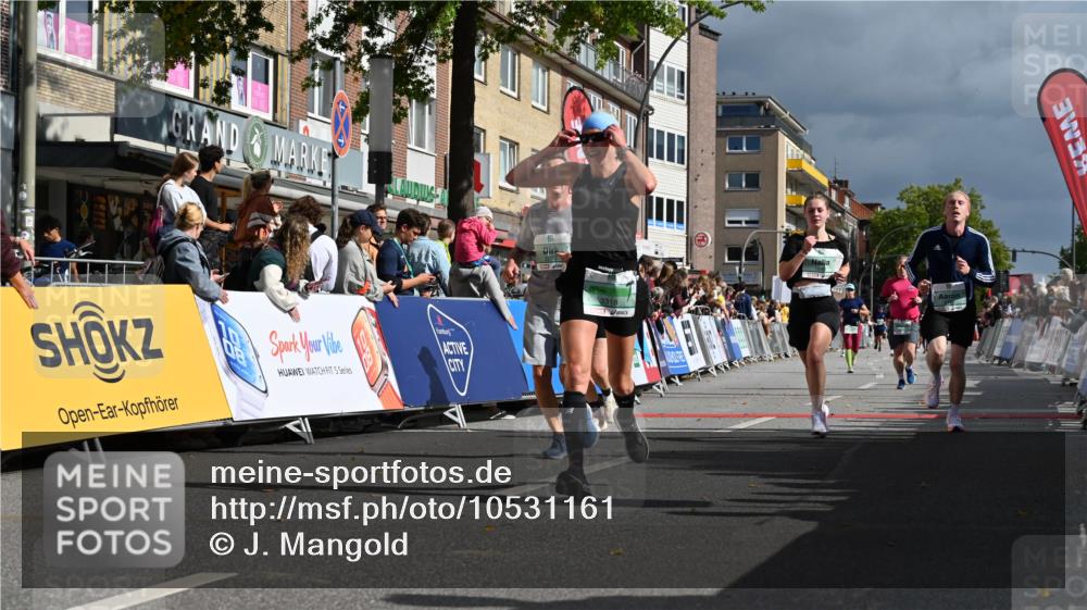 20.09.2026 - PSD Bank Halbmarathon J. Mangold http://msf.ph/oto/10531161 20.09.2026 12:16:28 Ziel 1649, 2070, 2114, 2574, 2646, 2792, 3274, 3318, 3719, 3911 meine-sportfotos.de