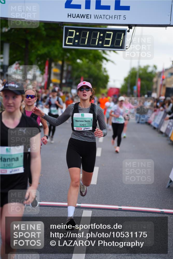 20.09.2026 - PSD Bank Halbmarathon LAZAROV Photography http://msf.ph/oto/10531175 20.09.2026 12:11:31 Ziel 1267, 1478, 2357, 2368, 2739, 2893, 3145, 3172, 3261, 3814, 4452 meine-sportfotos.de