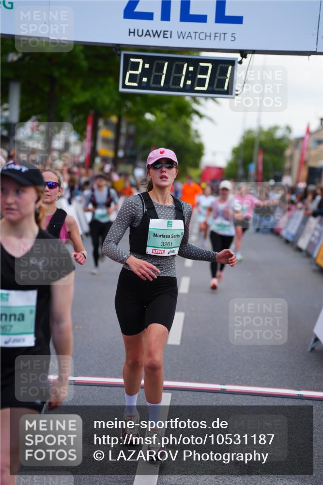 20.09.2026 - PSD Bank Halbmarathon LAZAROV Photography http://msf.ph/oto/10531187 20.09.2026 12:11:31 Ziel 1267, 1478, 2357, 2368, 2739, 2893, 3145, 3172, 3261, 3814, 4452 meine-sportfotos.de