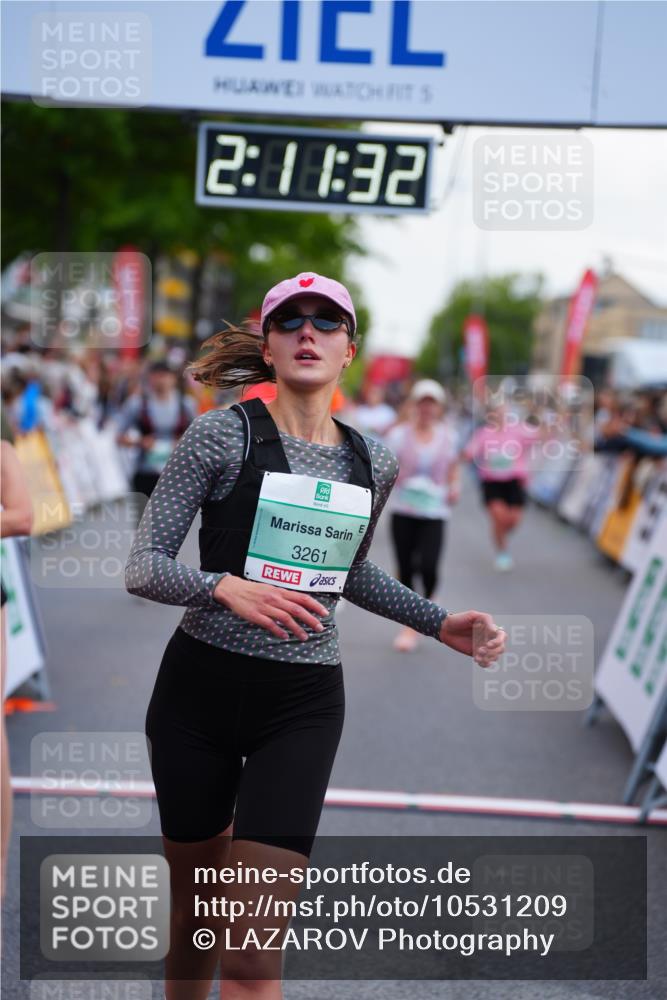 20.09.2026 - PSD Bank Halbmarathon LAZAROV Photography http://msf.ph/oto/10531209 20.09.2026 12:11:32 Ziel 1267, 1478, 2357, 2368, 2475, 2739, 2893, 3145, 3172, 3261, 3814, 3853, 3854, 4452 meine-sportfotos.de