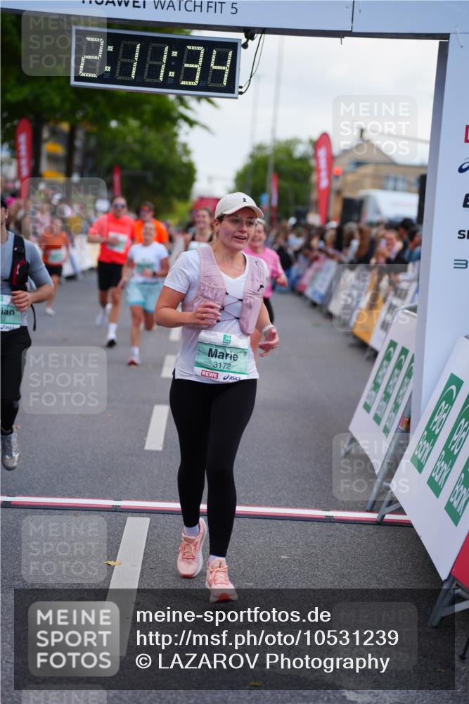 20.09.2026 - PSD Bank Halbmarathon LAZAROV Photography http://msf.ph/oto/10531239 20.09.2026 12:11:34 Ziel 1267, 1579, 2357, 2368, 2475, 3145, 3172, 3261, 3853, 3854, 4452 meine-sportfotos.de