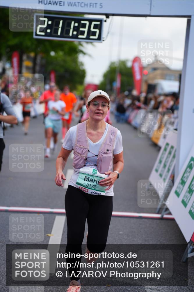20.09.2026 - PSD Bank Halbmarathon LAZAROV Photography http://msf.ph/oto/10531261 20.09.2026 12:11:35 Ziel 1267, 1579, 2357, 2368, 2475, 3172, 3261, 3853, 3854, 4452 meine-sportfotos.de