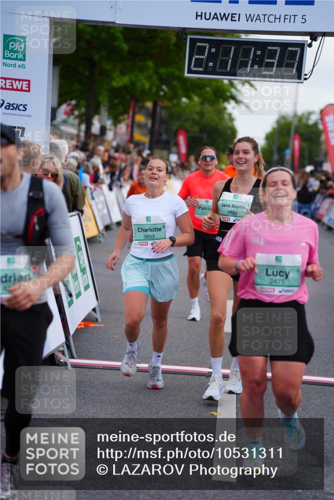 20.09.2026 - PSD Bank Halbmarathon LAZAROV Photography http://msf.ph/oto/10531311 20.09.2026 12:11:37 Ziel 1579, 2243, 2368, 2475, 3172, 3261, 3853, 3854, 4129, 4452 meine-sportfotos.de