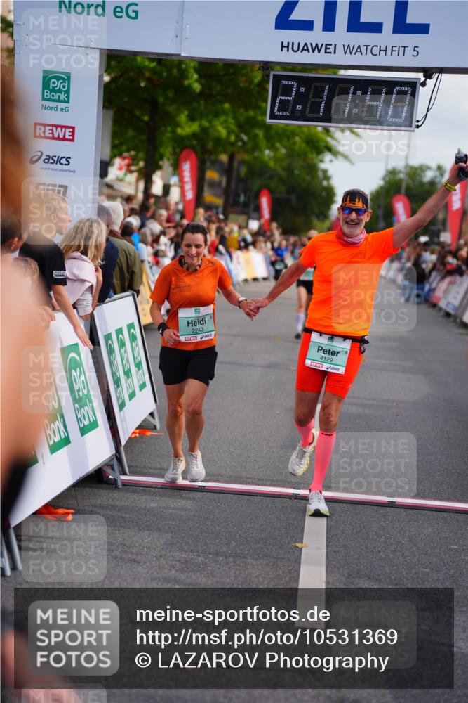 20.09.2026 - PSD Bank Halbmarathon LAZAROV Photography http://msf.ph/oto/10531369 20.09.2026 12:11:40 Ziel 1579, 2081, 2243, 2475, 3172, 3853, 3854, 4129, 4452 meine-sportfotos.de