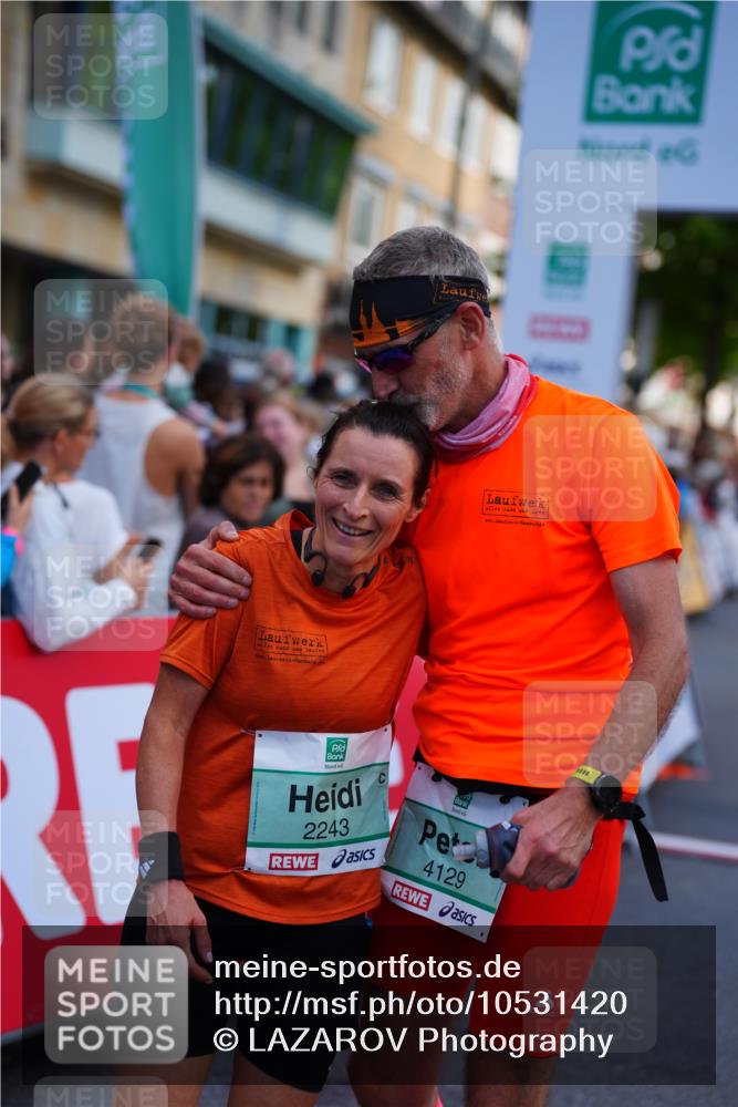 20.09.2026 - PSD Bank Halbmarathon LAZAROV Photography http://msf.ph/oto/10531420 20.09.2026 12:11:44 Ziel 1579, 2081, 2243, 2475, 3094, 3853, 3854, 4129 meine-sportfotos.de