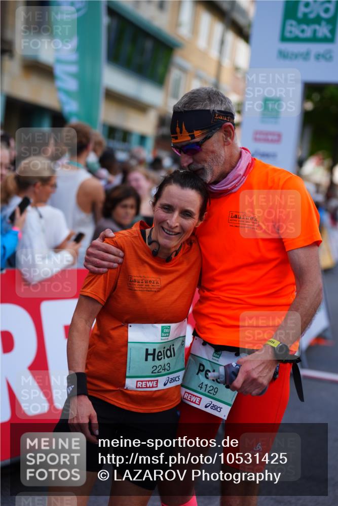 20.09.2026 - PSD Bank Halbmarathon LAZAROV Photography http://msf.ph/oto/10531425 20.09.2026 12:11:44 Ziel 1579, 2081, 2243, 2475, 3094, 3853, 3854, 4129 meine-sportfotos.de