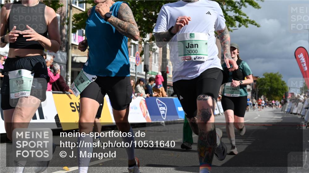 20.09.2026 - PSD Bank Halbmarathon J. Mangold http://msf.ph/oto/10531640 20.09.2026 12:16:55 Ziel 1562, 1759, 1988, 2006, 2117, 2248, 2325, 3000, 3231, 4059, 4211, 4419 meine-sportfotos.de