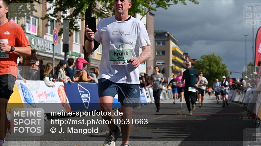 20.09.2026 - PSD Bank Halbmarathon J. Mangold http://msf.ph/oto/10531663 20.09.2026 12:17:15 Ziel 1475, 1603, 2062, 2199, 2236, 2391, 2795, 2901, 3013, 3233, 3684, 4088, 4256 meine-sportfotos.de