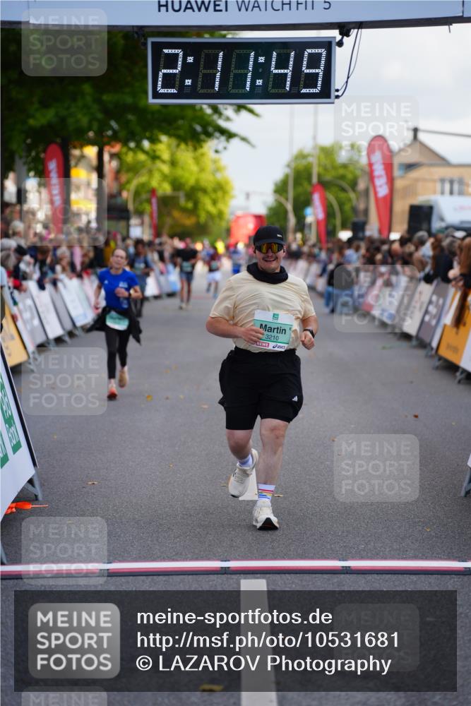 20.09.2026 - PSD Bank Halbmarathon LAZAROV Photography http://msf.ph/oto/10531681 20.09.2026 12:11:48 Ziel 1858, 2081, 2243, 3094, 3210, 4129 meine-sportfotos.de