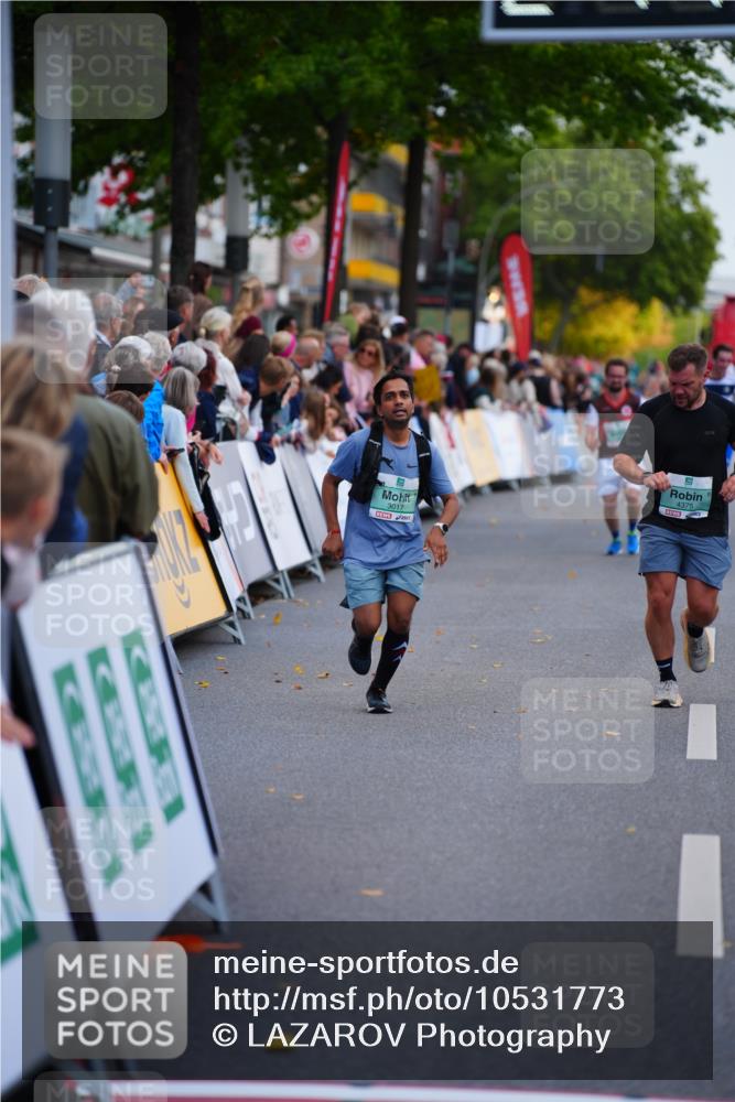 20.09.2026 - PSD Bank Halbmarathon LAZAROV Photography http://msf.ph/oto/10531773 20.09.2026 12:11:57 Ziel 1858, 3017, 3210, 4375 meine-sportfotos.de