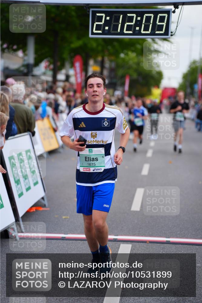 20.09.2026 - PSD Bank Halbmarathon LAZAROV Photography http://msf.ph/oto/10531899 20.09.2026 12:12:09 Ziel 1274, 1675, 1967, 3133 meine-sportfotos.de