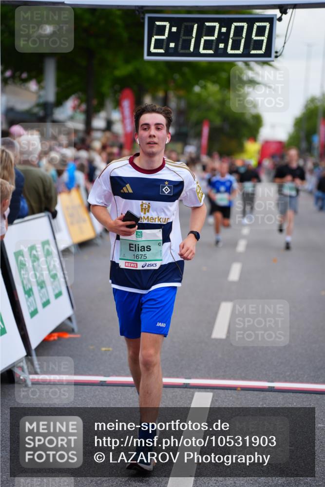 20.09.2026 - PSD Bank Halbmarathon LAZAROV Photography http://msf.ph/oto/10531903 20.09.2026 12:12:09 Ziel 1274, 1675, 1967, 3133 meine-sportfotos.de