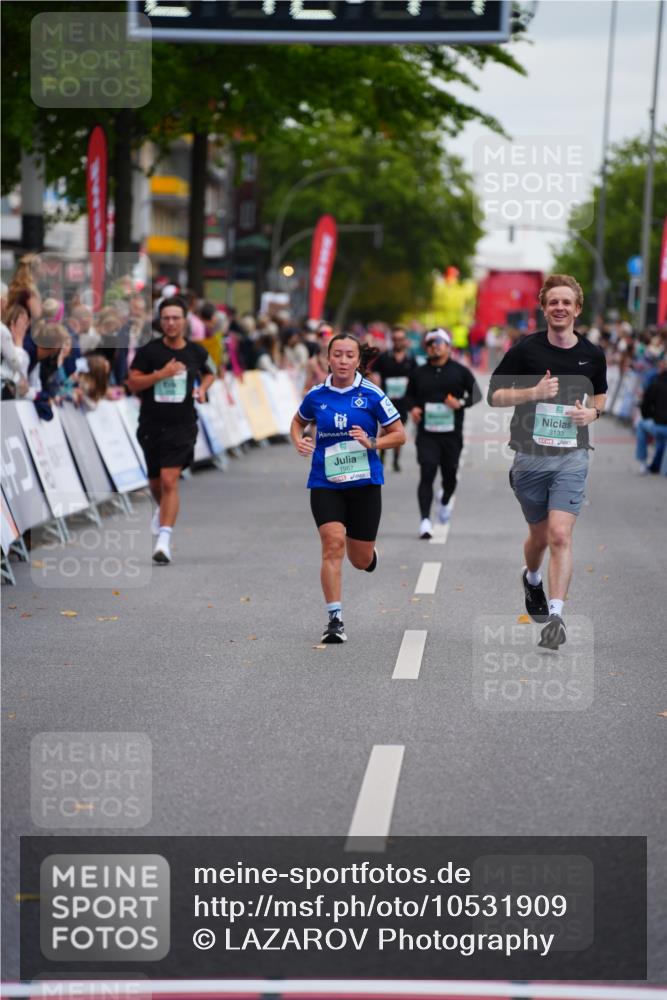 20.09.2026 - PSD Bank Halbmarathon LAZAROV Photography http://msf.ph/oto/10531909 20.09.2026 12:12:10 Ziel 1274, 1675, 1967, 3133 meine-sportfotos.de