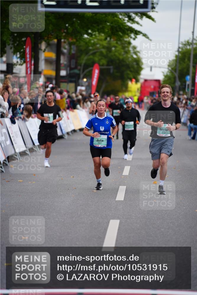 20.09.2026 - PSD Bank Halbmarathon LAZAROV Photography http://msf.ph/oto/10531915 20.09.2026 12:12:10 Ziel 1274, 1675, 1967, 3133 meine-sportfotos.de