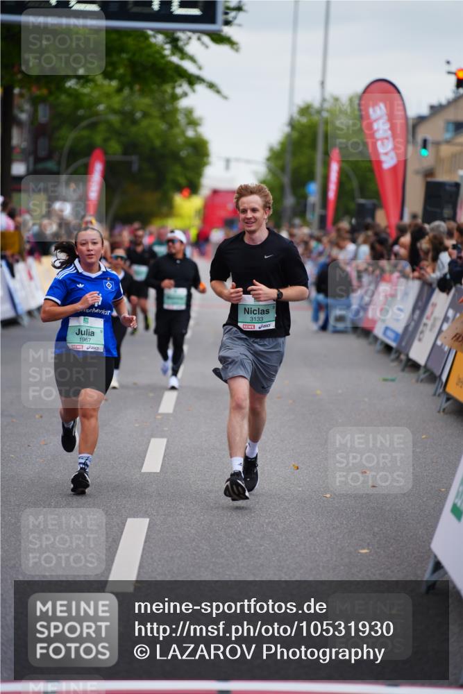 20.09.2026 - PSD Bank Halbmarathon LAZAROV Photography http://msf.ph/oto/10531930 20.09.2026 12:12:11 Ziel 1274, 1675, 1967, 3098, 3133 meine-sportfotos.de