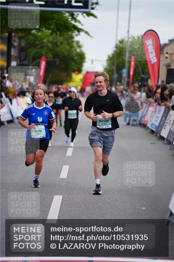 20.09.2026 - PSD Bank Halbmarathon LAZAROV Photography http://msf.ph/oto/10531935 20.09.2026 12:12:11 Ziel 1274, 1675, 1967, 3098, 3133 meine-sportfotos.de