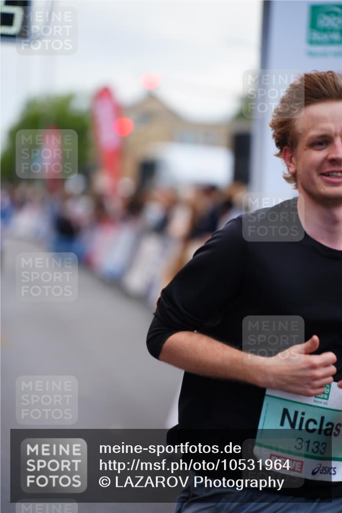 20.09.2026 - PSD Bank Halbmarathon LAZAROV Photography http://msf.ph/oto/10531964 20.09.2026 12:12:14 Ziel 1419, 1420, 1675, 1967, 3098, 3133, 3224 meine-sportfotos.de
