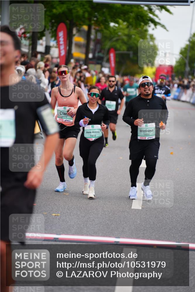 20.09.2026 - PSD Bank Halbmarathon LAZAROV Photography http://msf.ph/oto/10531979 20.09.2026 12:12:16 Ziel 1419, 1420, 1675, 1967, 3098, 3133, 3224, 4050 meine-sportfotos.de
