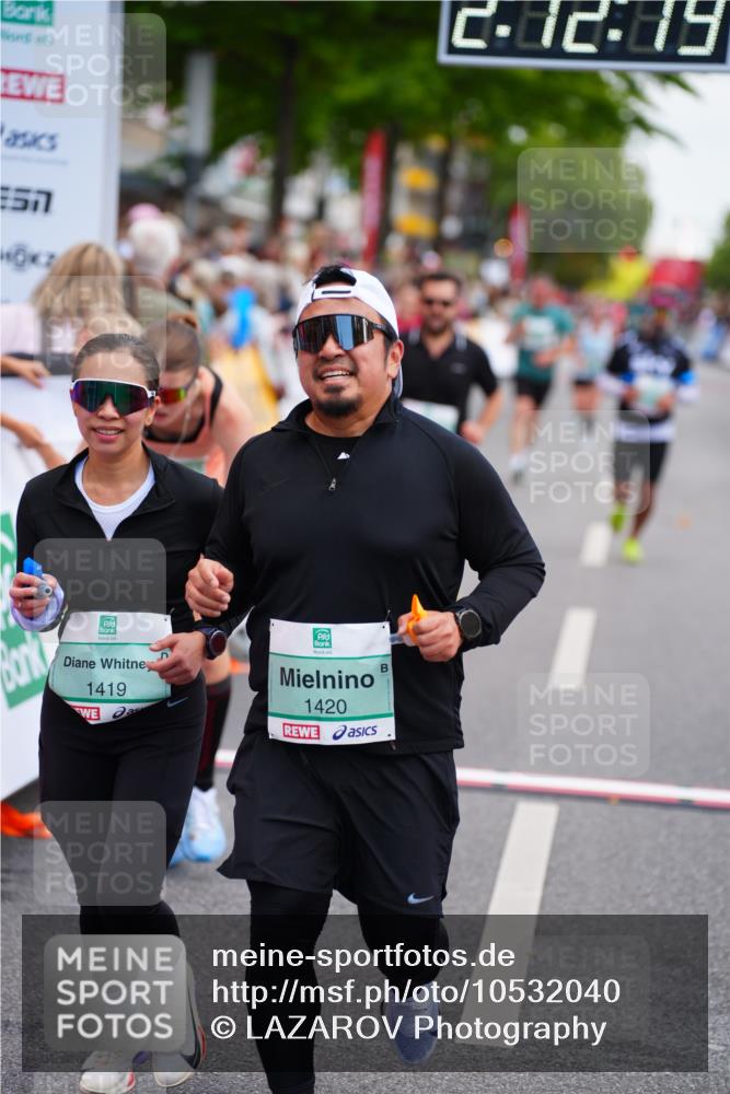 20.09.2026 - PSD Bank Halbmarathon LAZAROV Photography http://msf.ph/oto/10532040 20.09.2026 12:12:19 Ziel 1419, 1420, 1967, 3098, 3133, 3224, 4050, 4798 meine-sportfotos.de