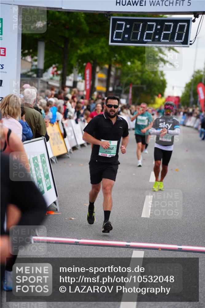 20.09.2026 - PSD Bank Halbmarathon LAZAROV Photography http://msf.ph/oto/10532048 20.09.2026 12:12:20 Ziel 1419, 1420, 1967, 3098, 3133, 3224, 4050, 4798 meine-sportfotos.de