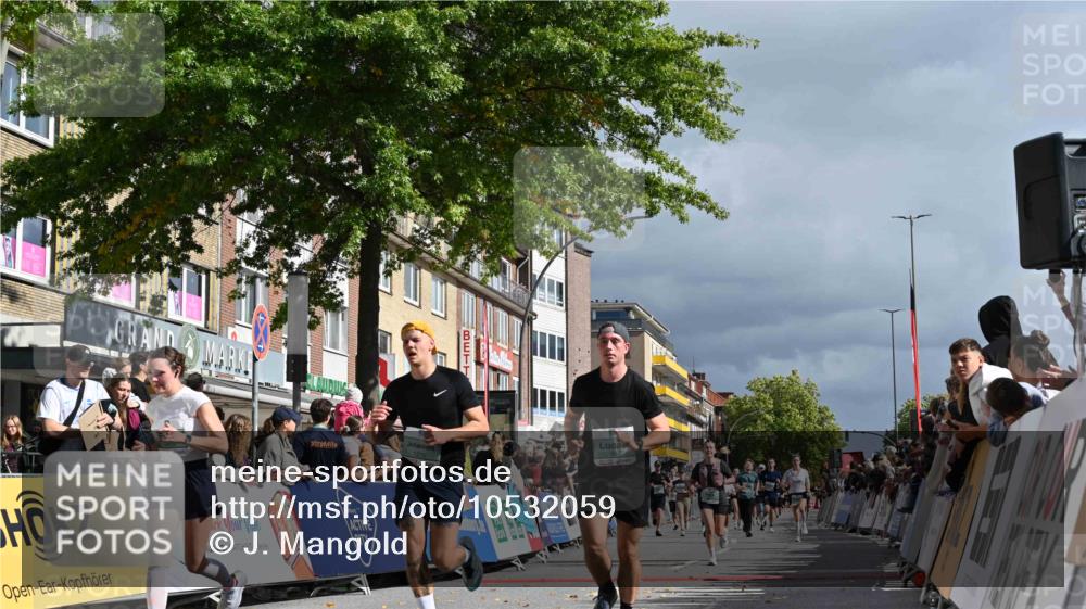 20.09.2026 - PSD Bank Halbmarathon J. Mangold http://msf.ph/oto/10532059 20.09.2026 12:18:25 Ziel 1011, 1270, 1424, 1425, 2121, 2137, 2413, 2867, 3084, 3409, 3540, 3875, 4159 meine-sportfotos.de
