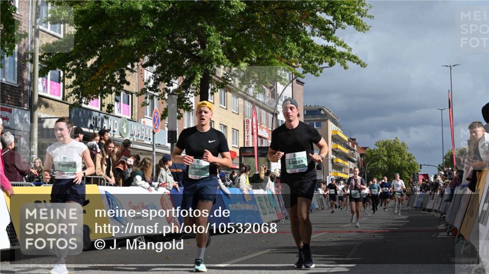 20.09.2026 - PSD Bank Halbmarathon J. Mangold http://msf.ph/oto/10532068 20.09.2026 12:18:25 Ziel 1011, 1270, 1424, 1425, 2121, 2137, 2413, 2867, 3084, 3409, 3540, 3875, 4159 meine-sportfotos.de
