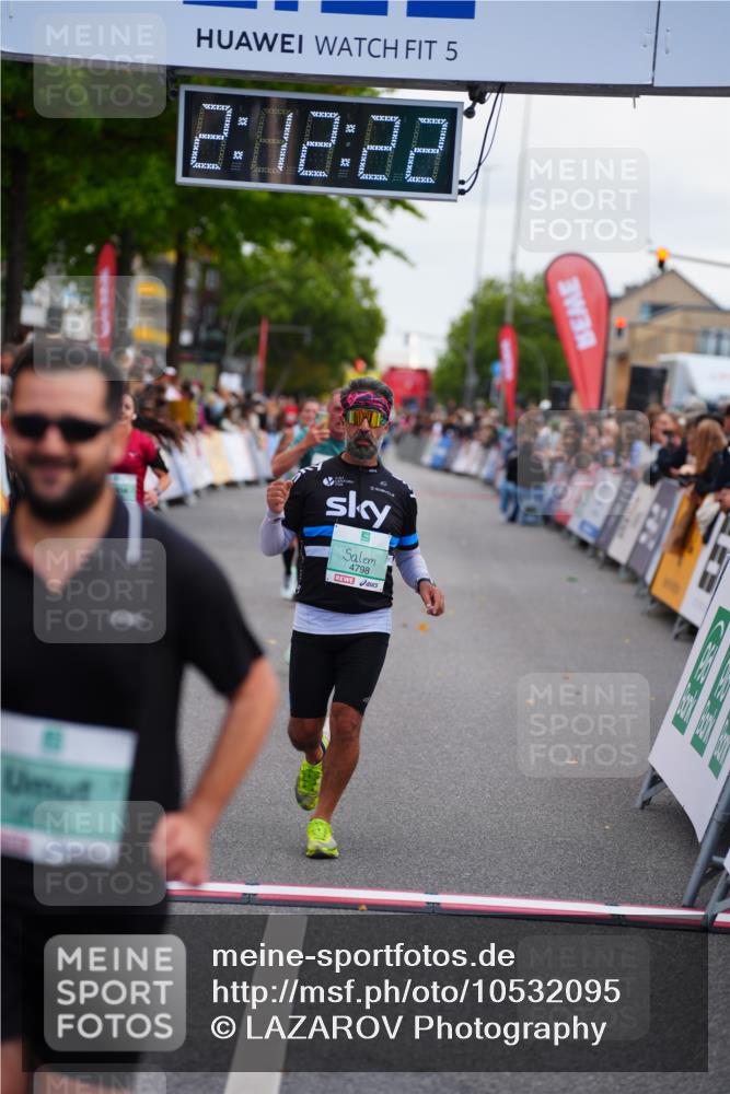 20.09.2026 - PSD Bank Halbmarathon LAZAROV Photography http://msf.ph/oto/10532095 20.09.2026 12:12:22 Ziel 1419, 1420, 3019, 3098, 3224, 4050, 4510, 4798 meine-sportfotos.de