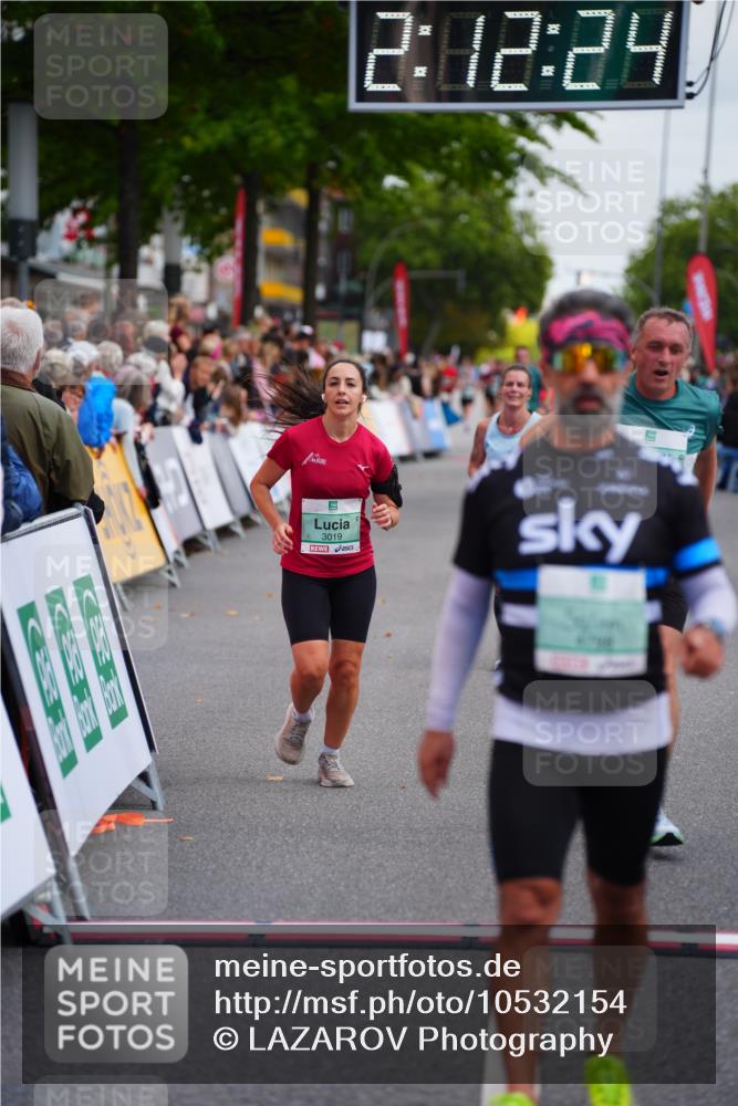 20.09.2026 - PSD Bank Halbmarathon LAZAROV Photography http://msf.ph/oto/10532154 20.09.2026 12:12:24 Ziel 1119, 1419, 1420, 3019, 3224, 4050, 4510, 4798 meine-sportfotos.de