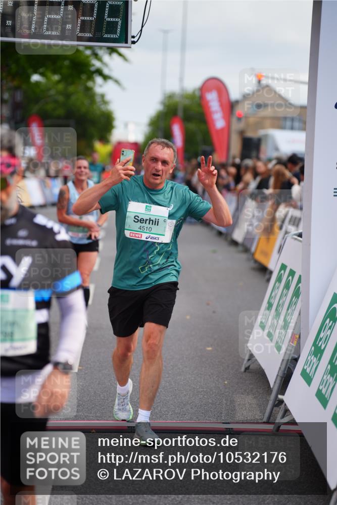 20.09.2026 - PSD Bank Halbmarathon LAZAROV Photography http://msf.ph/oto/10532176 20.09.2026 12:12:25 Ziel 1119, 1419, 1420, 3019, 4050, 4510, 4798 meine-sportfotos.de