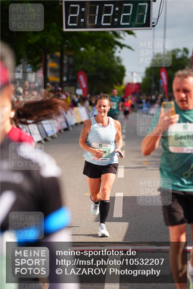 20.09.2026 - PSD Bank Halbmarathon LAZAROV Photography http://msf.ph/oto/10532207 20.09.2026 12:12:26 Ziel 1119, 1420, 3019, 4050, 4510, 4798 meine-sportfotos.de