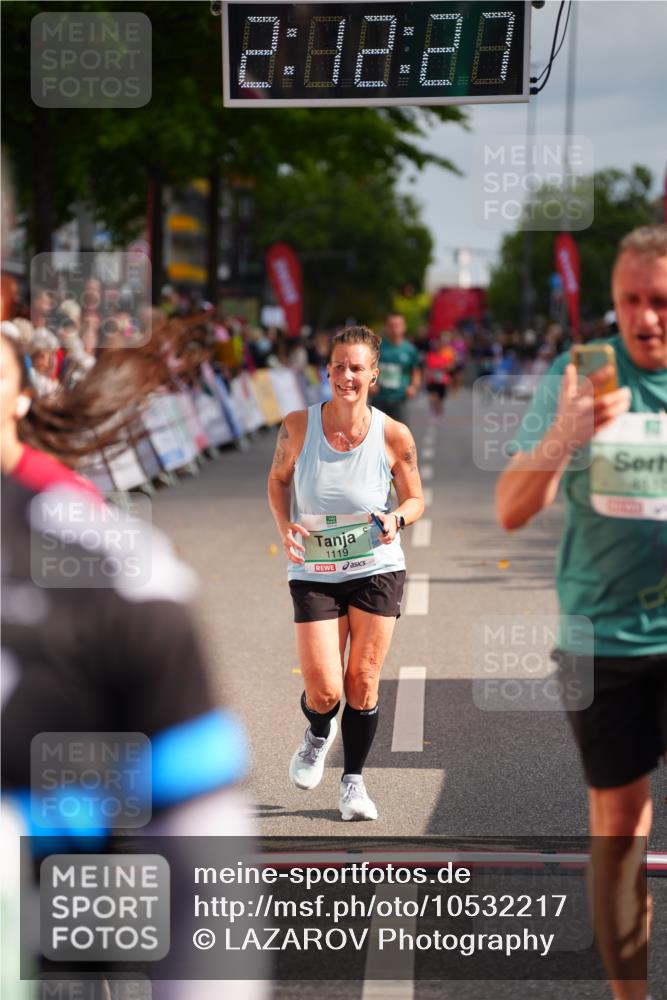 20.09.2026 - PSD Bank Halbmarathon LAZAROV Photography http://msf.ph/oto/10532217 20.09.2026 12:12:26 Ziel 1119, 1420, 3019, 4050, 4510, 4798 meine-sportfotos.de