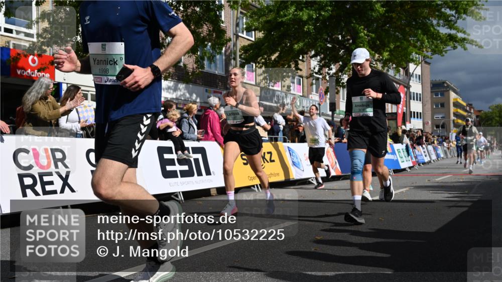 20.09.2026 - PSD Bank Halbmarathon J. Mangold http://msf.ph/oto/10532225 20.09.2026 12:18:36 Ziel 1223, 1424, 1425, 1694, 1998, 2121, 2137, 2912, 2936, 3082, 3084, 3252, 3597, 3616, 3736 meine-sportfotos.de