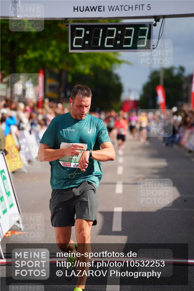 20.09.2026 - PSD Bank Halbmarathon LAZAROV Photography http://msf.ph/oto/10532253 20.09.2026 12:12:33 Ziel 1119, 3019, 3711, 4510 meine-sportfotos.de