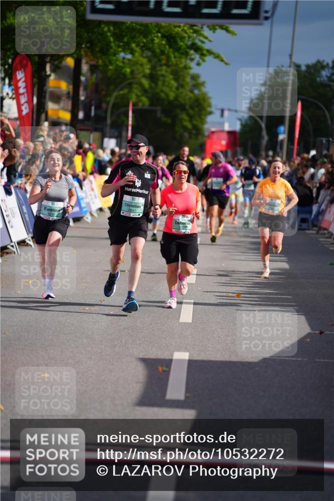 20.09.2026 - PSD Bank Halbmarathon LAZAROV Photography http://msf.ph/oto/10532272 20.09.2026 12:12:38 Ziel 2129, 2851, 3711, 4246 meine-sportfotos.de