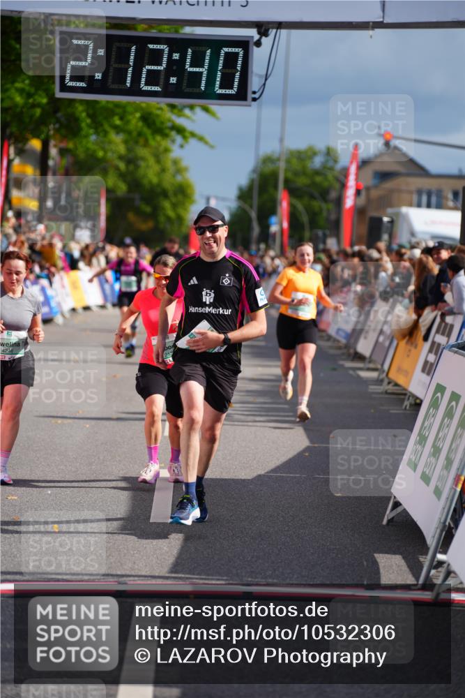 20.09.2026 - PSD Bank Halbmarathon LAZAROV Photography http://msf.ph/oto/10532306 20.09.2026 12:12:40 Ziel 2129, 2260, 2851, 3711, 4246 meine-sportfotos.de