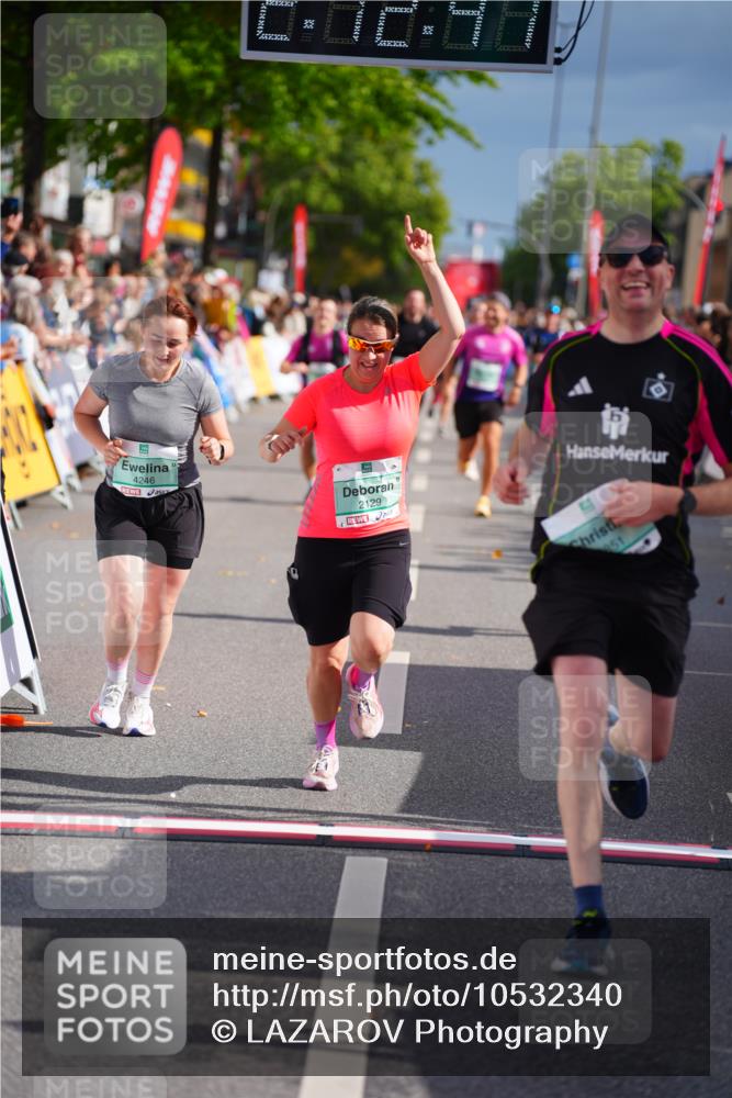 20.09.2026 - PSD Bank Halbmarathon LAZAROV Photography http://msf.ph/oto/10532340 20.09.2026 12:12:41 Ziel 2129, 2260, 2764, 2804, 2851, 4246 meine-sportfotos.de