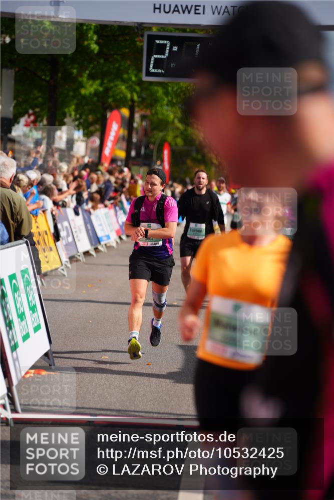 20.09.2026 - PSD Bank Halbmarathon LAZAROV Photography http://msf.ph/oto/10532425 20.09.2026 12:12:44 Ziel 1170, 1171, 2129, 2260, 2764, 2804, 2851, 4246 meine-sportfotos.de