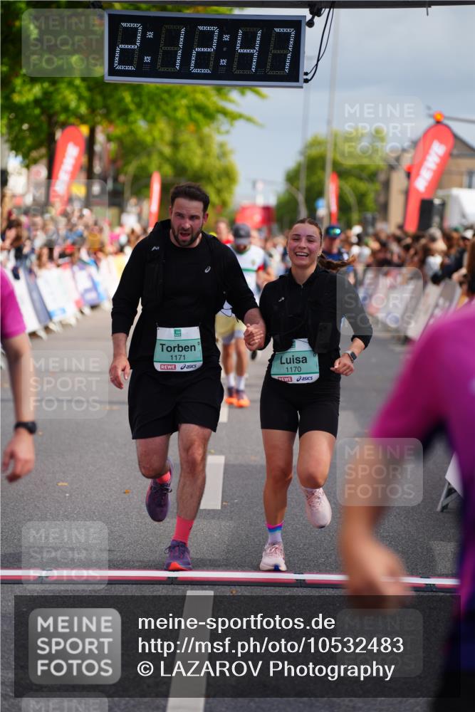 20.09.2026 - PSD Bank Halbmarathon LAZAROV Photography http://msf.ph/oto/10532483 20.09.2026 12:12:47 Ziel 1170, 1171, 2129, 2260, 2428, 2764, 2804, 2851, 4246, 4384 meine-sportfotos.de
