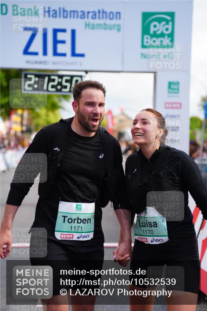 20.09.2026 - PSD Bank Halbmarathon LAZAROV Photography http://msf.ph/oto/10532539 20.09.2026 12:12:50 Ziel 1170, 1171, 2260, 2428, 2764, 2804, 3443, 4246, 4384 meine-sportfotos.de