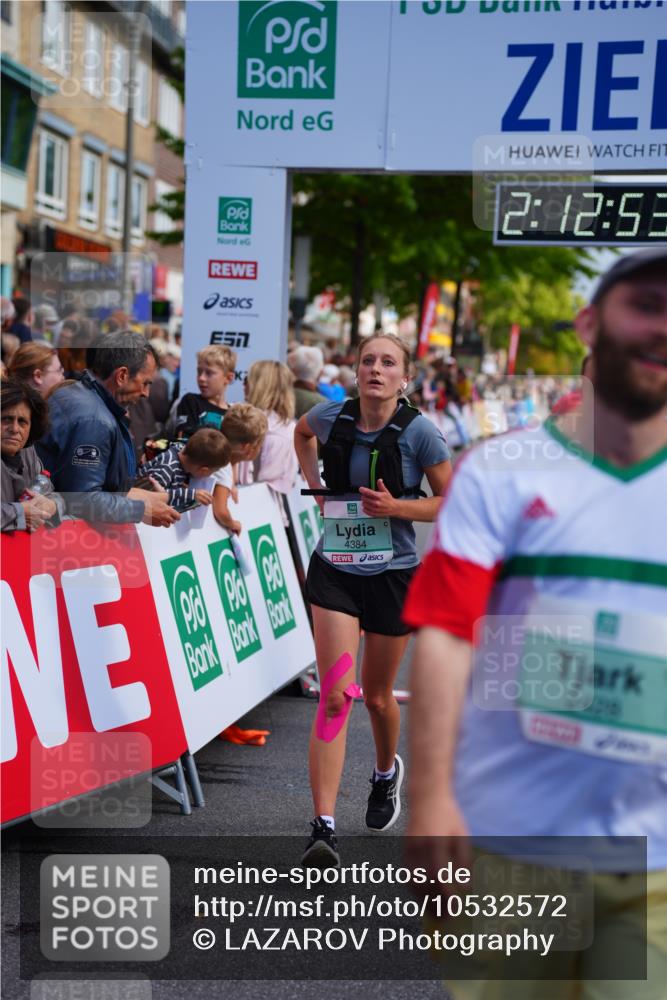20.09.2026 - PSD Bank Halbmarathon LAZAROV Photography http://msf.ph/oto/10532572 20.09.2026 12:12:53 Ziel 1170, 1171, 1963, 2428, 2764, 2804, 3443, 3587, 4384 meine-sportfotos.de