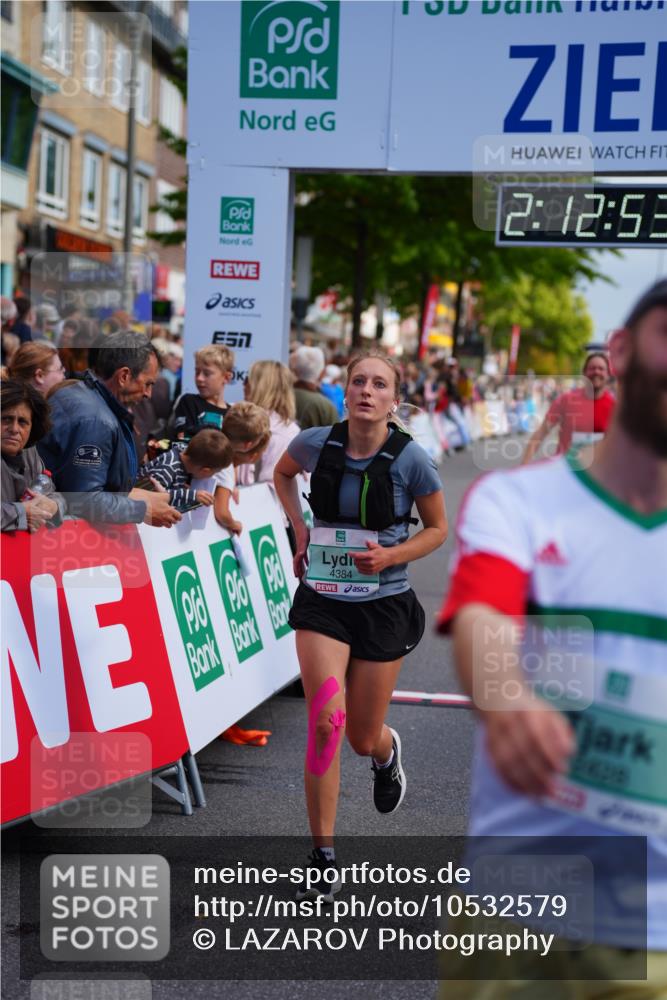 20.09.2026 - PSD Bank Halbmarathon LAZAROV Photography http://msf.ph/oto/10532579 20.09.2026 12:12:53 Ziel 1170, 1171, 1963, 2428, 2764, 2804, 3443, 3587, 4384 meine-sportfotos.de