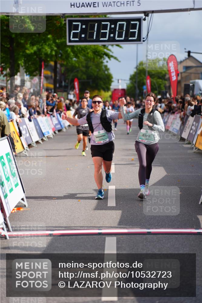 20.09.2026 - PSD Bank Halbmarathon LAZAROV Photography http://msf.ph/oto/10532723 20.09.2026 12:13:02 Ziel 1045, 1702, 1963, 3587 meine-sportfotos.de