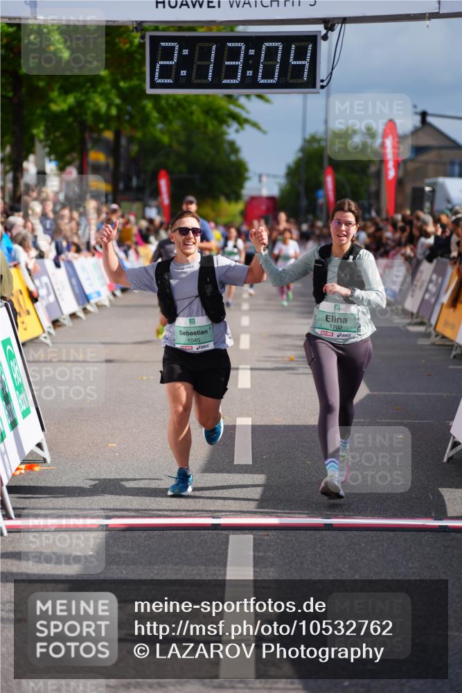 20.09.2026 - PSD Bank Halbmarathon LAZAROV Photography http://msf.ph/oto/10532762 20.09.2026 12:13:03 Ziel 1030, 1045, 1702, 1963, 3587 meine-sportfotos.de