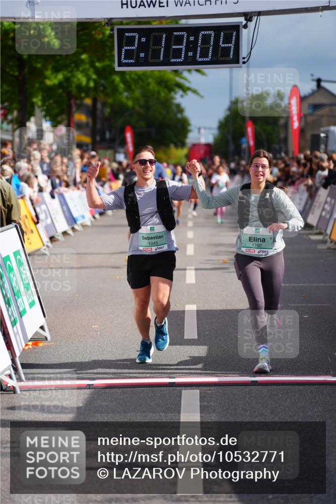 20.09.2026 - PSD Bank Halbmarathon LAZAROV Photography http://msf.ph/oto/10532771 20.09.2026 12:13:03 Ziel 1030, 1045, 1702, 1963, 3587 meine-sportfotos.de