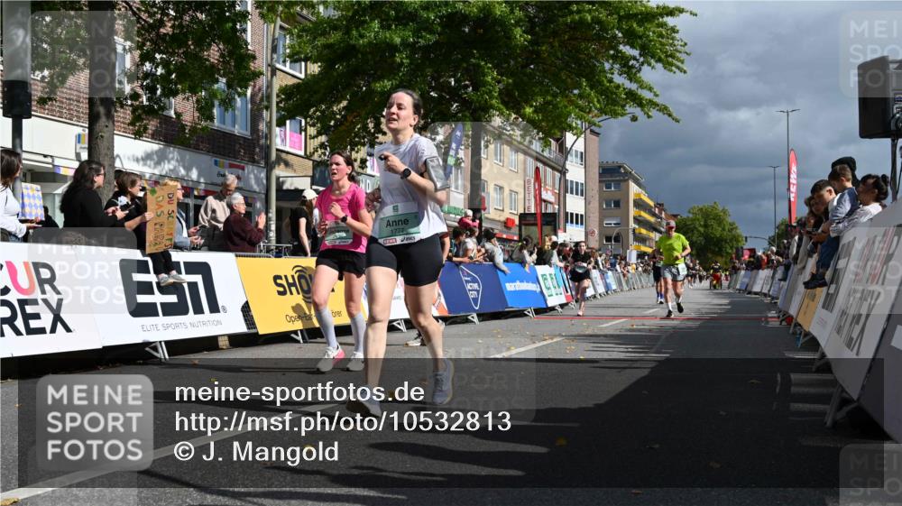 20.09.2026 - PSD Bank Halbmarathon J. Mangold http://msf.ph/oto/10532813 20.09.2026 12:19:44 Ziel 1323, 1777, 2436, 2549, 2787, 3180, 3688, 4626, 4754 meine-sportfotos.de