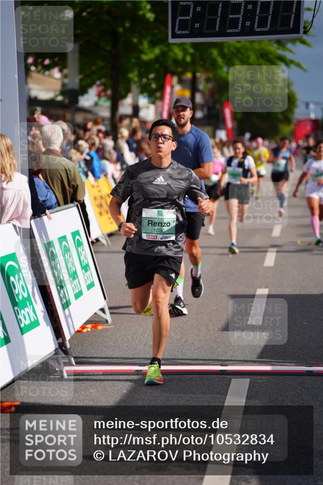 20.09.2026 - PSD Bank Halbmarathon LAZAROV Photography http://msf.ph/oto/10532834 20.09.2026 12:13:07 Ziel 1030, 1045, 1125, 1702, 4466, 4668 meine-sportfotos.de